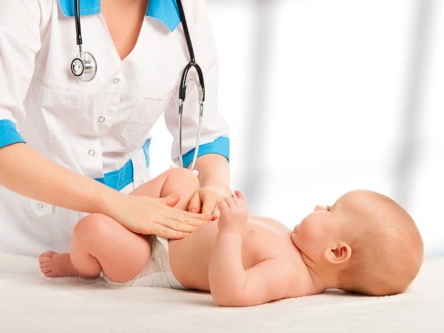 Massagens para cólicas em bebês